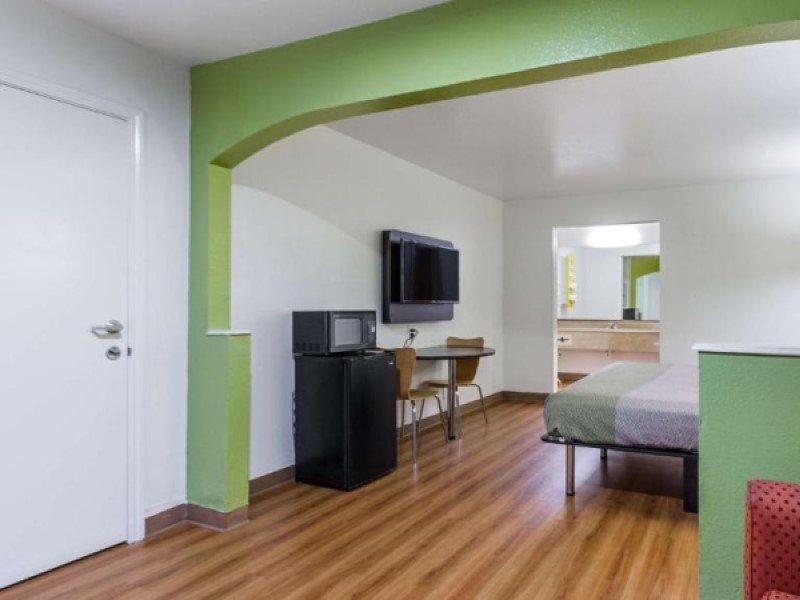 Motel 6-San Marcos, Tx - North ภายนอก รูปภาพ