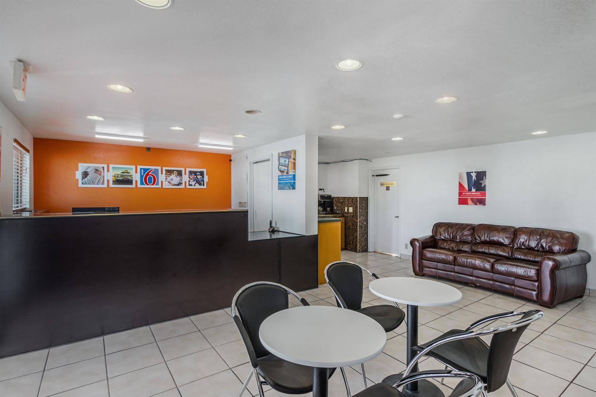 Motel 6-San Marcos, Tx - North ภายนอก รูปภาพ